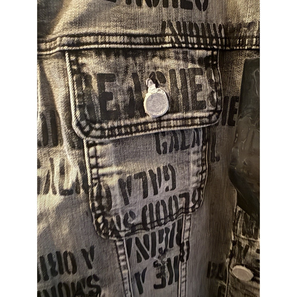 Jean Jacket Gala - Picture 3 of 4